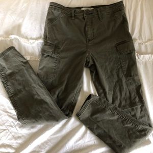 Olive green American Eagle army jeans 🌻